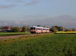 Der 5047 071, der 5047 074 und der 5047 077 als REX nach Braunau am 23.10.2015 unterwegs bei Oberseibersdorf.