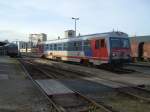 Der 5047 074 bei der Ausfahrt und der 5047 076 am 04.02.2008 in Braunau.