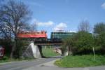 Die 1245.525 und die 1010.10 am 02.05.2008 auf der Straenunterfhrung in Knittelfeld.