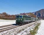 Die 1956 gebaute, und ursprnglich fr den Schnellzugdienst konstruierte 1010.10 brachte am 27.11.2011 den alljhrlichen  Weihnachtssonderzug  von Wien ber den Semmering nach Graz.