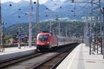 1016 044 der ÖBB mit EC 113 (Frankfurt/Main - Klagenfurt) bei der Einfahrt in den Bahnhof Spittal-Millstättersee (Kärnten, Tauernbahn).
08.06.2016