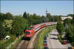 Die Wiener 1016 039 rollt mir dem OEC 160  Maria Theresia  von Wien Westbahnhof nach Zrich HB.