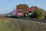 1016 024 mit den Wagen des IC 189, Stuttgart - Zürich, am 29.10.2021 bei Gäufelden