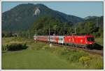 IC 512 „Hotel Ibis“ von Graz nach Innsbruck war am 15.8.2007 mit einem Oxentandem bespannt. An der Spitze hing 1016 020. Die Aufnahme entstand kurz vor dem Bahnhof Peggau-Deutschfeistritz, ca. 15 Kilometer nrdlich von Graz.