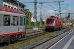 1016 007 'Sonny Boy' beim Kopfmachen am IC 119  BODENSEE , Dortmund - Innsbruck. Friedrichshafen, 09.09.2022