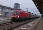 Taurus BB 1016 049-7 steht mit dem IC 2056 Heidelberg - Saarbrcken am 14.11.2011 in Kaiserslautern 