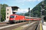 Am 29.08.2005 fhrt die 1016 026 mit dem IC533 (Wien Sd - Villach)in den Bahnhof Bruck/Mur ein.