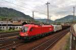 Am 5.Mai 2013 verlieen 1016 044 & 1116 130 mit einem Holzzug den Bahnhof Schwarzach St.