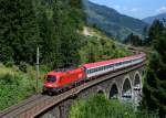 1016 049 mit EC 111 am 03.08.2013 auf dem Hundsdorfer-Viadukt bei Bad Hofgastein.