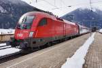 1016 040-0 mit EC 113 (Frankfurt (M) Hbf - Klagenfurt Hbf/- Zagreb Glavni kol.), am 13.3.2016 beim Halt in Mallnitz-Obervellach.