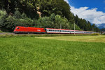 1016 015-0 fährt mit dem EC 164  Transalpin  (Graz Hbf - Zürich HB), bei Mitterberghütten vorüber.