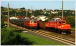 1020 037 mit Planstrom Sdz 95699 und davor die 1141.21 mit Slp 19843, welche beide als Fotozüge von Summerau nach Linz unterwegs waren.