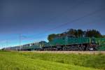 An der SOB Steilrampe in der Leutschen in Freienbach schiebt die Be 6/8 III 13302 am Sonderzug von Pfäffikon SZ nach Luzern nach.Zuglok ist die OeBB 1020 042-6.Bild vom 29.8.2015