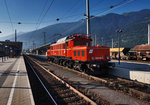 1020 018-6 unterwegs beim Stürzen, im Bahnhof Spittal-Millstättersee.