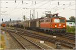1042 032 fhrt mit Gterzug 55050 von Villach Gvbf nach Wien Zvbf.