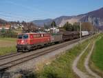 Die reife Dame 1042 007 war heute den 18.11.2011 mit dem Gterzug 54703 nach Graz unterwegs.