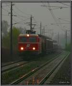 E-Lok 1044 040 fhrt im strmenden Regen mit einem Gterzug von Knittelfeld in Richtung Villach.