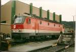 sterreich`s Universallok: die Baureihe 1044.In der Zugfrderstelle Innsbruck traf ich im Mai 1998 die abgestellte 1044 229.