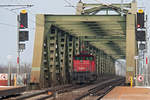 1063 030 überquert die Donau in Wien auf der Ostbahnbrücke. Die Aufnahme entstand am 04.03.2018 kurz vor Wien Praterkai. 