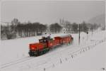 Nach einer Rumfahrt nach Hieflau, bringt 1063 015 den Schneeplug  wieder retour nach Selzthal. 
Admont 6.1.2012