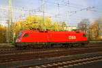 Taurus ÖBB 1116 167 von ÖBB rangiert in Aachen-West. Aufgenommen vom Bahnsteig in Aachen-West. Bei Sonne und Regenwolken am Nachmittag vom 13.11.2017.