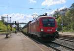 1116 115 mit geschlossenen ARS-Autotransportwagen in Fahrtrichtung Norden.