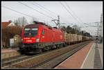 1116 072 (Bodensee) mit Güterzug in der Haltestelle Pasching am 30.01.2019.