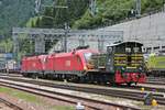 Am Mittag des 05.07.2018 rangierte D 245 6020 die 1116 061 zusammen mit 1016 034 von ihrem Güterzug in Richtung südelichen Vorfeld im Bahnhof von Brennero, um sie direkt im Anschluss wieder zurück nach Österreich zu drücken.