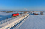 1116 279 mit einem Güterzug am 03.12.2023 bei Stephansposching.