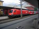 Eine schon etwas ausgewaschene 1116 mit einem City-Shuttle von Friesach nach Villach steht in Klagenfurt Hbf.