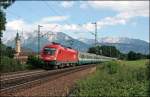 1116 045 bringt den IC 84  Michelangelo , Rimini - Mnchen Hbf (bis Brenner als IC 35184 unterwegs), vom Brenner nach Mnchen und wird beim Kloster Raisach auf den Chip gebannt. (05.07.2008)
