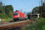 Br 1116 050-4 mit dem EC nach Mnchen Hbf am 17.07.09 bei der Ausfahrt aus dem Bahnhof Rosenheim (Oberbayern) in Richtung Mnchen.