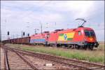 Am 12.08.2011 kam die 1116 058 gemeinsam mit einer Rail Cargo Hungary Taurus mit einem Gterzug um 14.20 Uhr bei Gramatneusiedl vorbei.