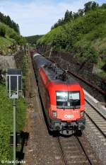 BB 1116 156 vor Gterzug Richtung Regensburg, KBS 880 Nrnberg - Passau, fotografiert bei Kleinalfalterbach am 25.05.2012