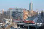 1116 061 überquert am 07.02.15 die Landsberger Straße in München