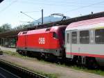 Eine Taurus Baureihe 1116 der BB steht zur Abfahrt bereit mit einem BB EC von Villach nach Salzburg ber die Tauernbahn.