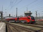 Die 1116 217 am 13.04.2009 mit dem Railjet bei der Einfahrt in den Mnchner Hbf.