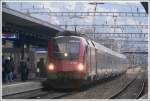 1116 217  Spirit of Switzerland  erreicht mit dem RJ169 den Bahnhof Sargans. (04.01.2010)
