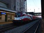 1116.249 + 1216.239 vor dem Ic  649 in Wels Hbf am 14.9.12 einmal die Jubilok nicht am Rail Jet 