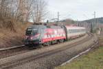 1116 138 zieht den OIC 860 von Salzburg nach Kufstein als Korridorzug, aufgenommen am 01.01.2013 bei Bergen.