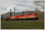 Leider mit Fotowolke: 1142 596 leistete am 10.4.2008 einer von den BB angemieteten GySEV 1116 Vorspann ber den Semmering zwischen Gloggnitz und Mrzzuschlag.