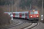1142 564 erreicht am 12.03.2013 mit Zug 4084 bald den Bahnhof Bruck/Mur.