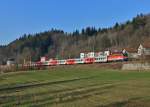 1142 669 mit R 5923 am 10.03.2015 bei Wernstein am Inn.