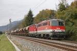 1142 637 und 1144 093 mit Güterzug bei Mixnitz-Bärenschützklamm am 22.10.2015.