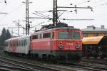 Neues BB-Logo auch auf  Altlackeloks . REX 5920 nach Passau mit 1142 564 aufgenommen am 10. Mrz 2007 in Wels