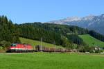 Die 1144.253 und 085 folgten mit dem G 54601 nach Bruck an der Mur Frachtenbahnhof. Dieser Zug verkehrt allerdings auch regulär über die Pyhrnbahn. Die Aufnahme entstand in Mitterweng, zwischen Windischgarsten und Spital am Pyhrn.
 