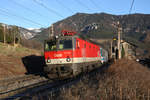 Nachträgliche Weihnachtsgrüsse aus dem sonnigen Küb am 26.12.17 mit der bestens gepflegten 1144.201 die ihren EC-151 über den Semmering bringt.