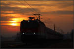 TÜRL NR. 8 
Auf der Südbahn bei Wildon durfte ich im letzten Frühling einen wunderbaren Sonnenaufgang miterleben