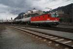 1144 213-4 verlsst am 20.3.2013 mit einem Tankzug den Bahnhof Kufstein in Richtung Innsbruck.