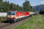 1144 117 und 1144 037 mit Gterzug bei Stbing am 2.10.2013.